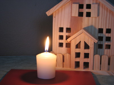 20080225_liza_labor_candle_3.JPG